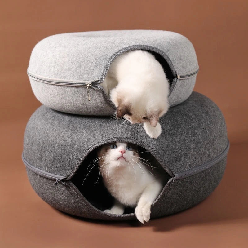 Comes in various colors and sizes for all kinds of cats